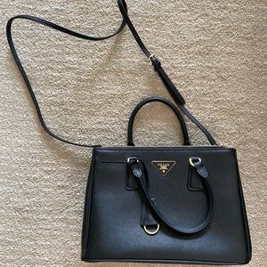 Saffiano double zip tote